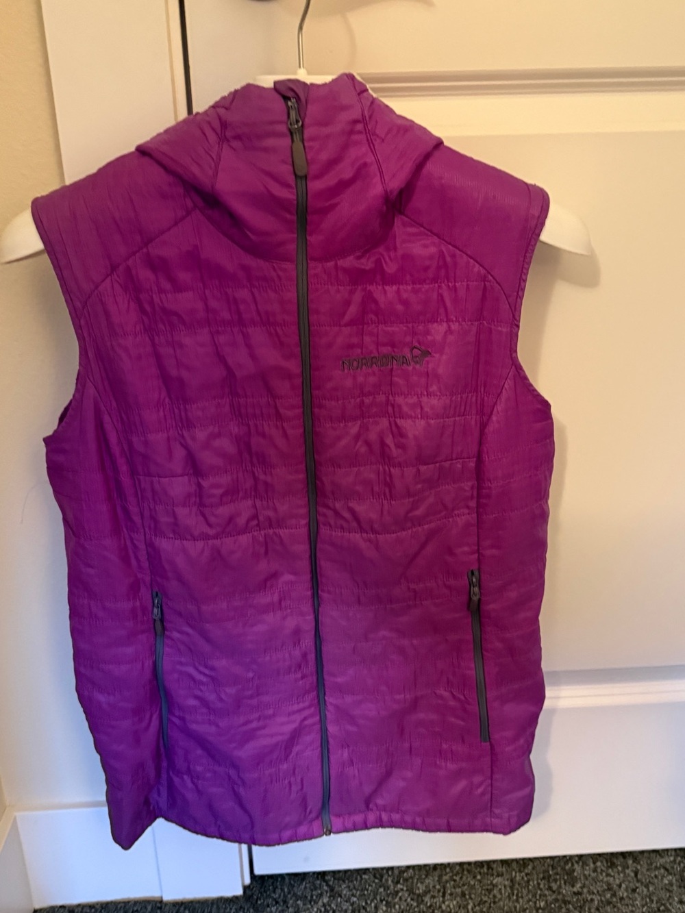 Norrøna Lyngen Hooded Purple Insulated Vest